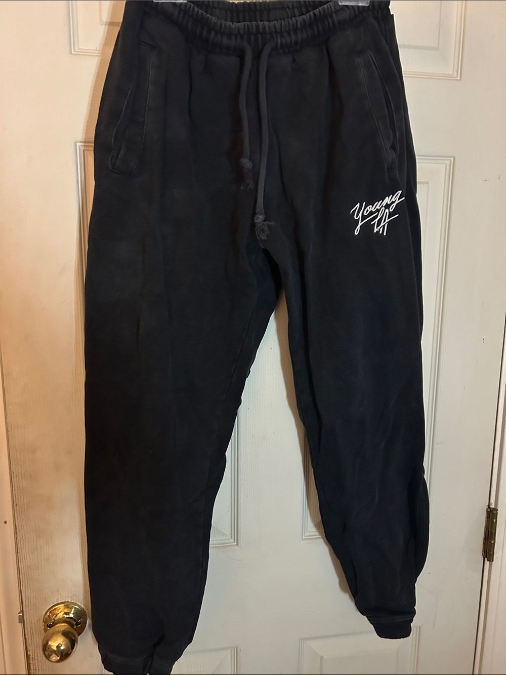 Black Men’s YoungLA Jogger Pants- EUC